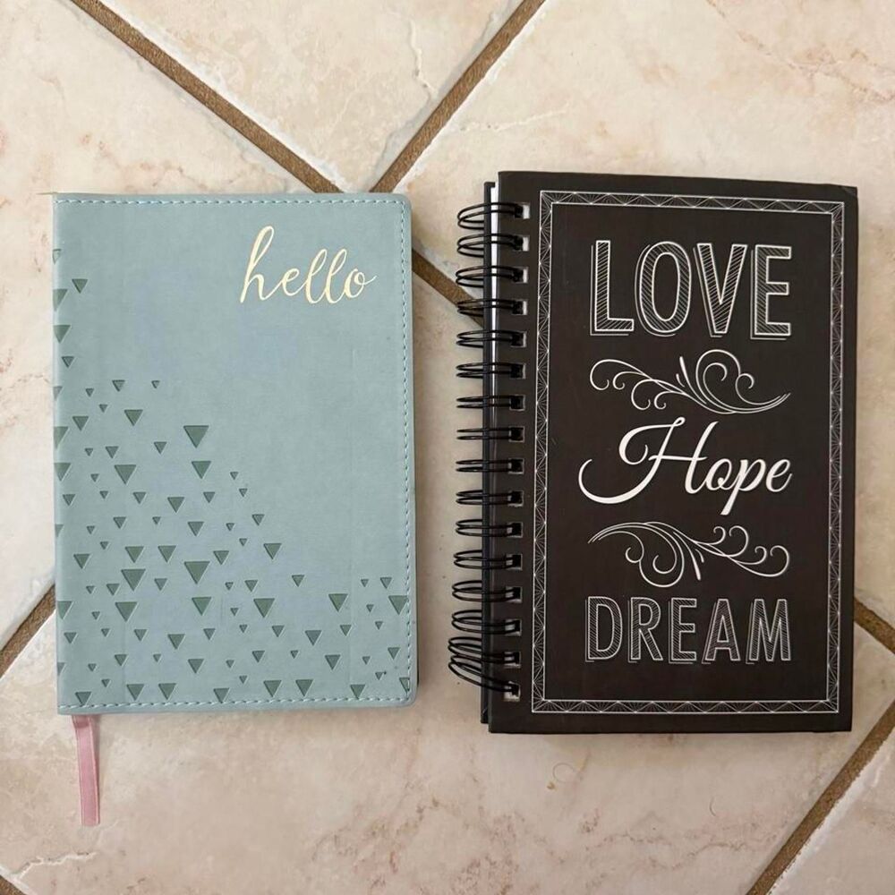 NWOT C.R. Gibson 2 pack journals